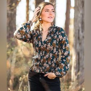 NWT buckle gimmicks  Smocked Women's Top - Green and Brown